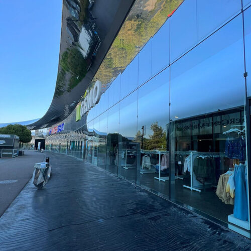 Pose d'un film solaire anti effraction à Montpellier - Magasin Gémo